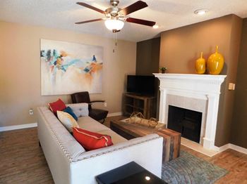 Large Living Room at Quail Ridge Apartment Homes, Bartlett, TN, 38135